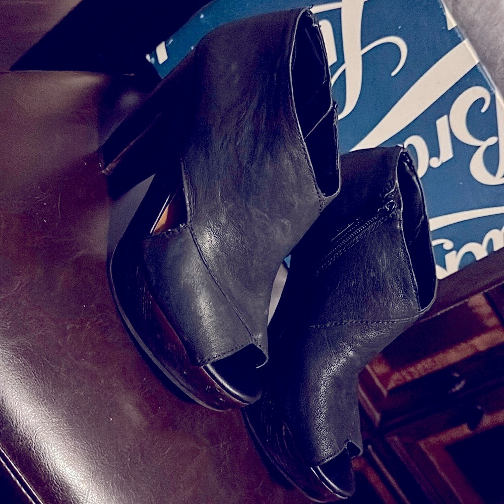 Lucky brand wedges